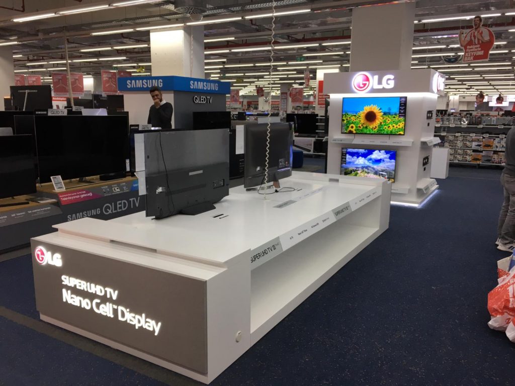 Cyclonemp-display-stand-10
