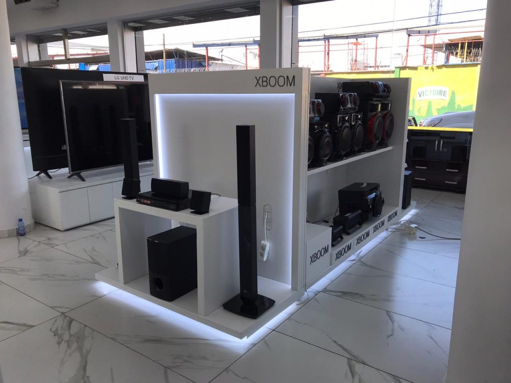 Cyclonemp-display-stand-2