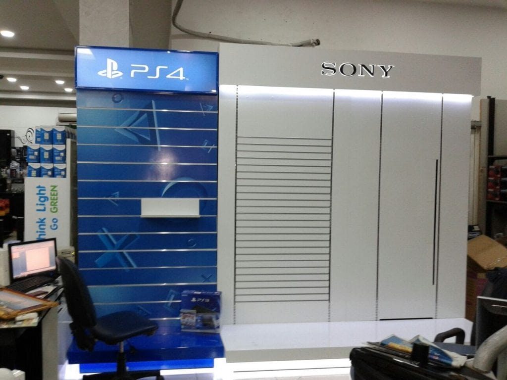 Cyclonemp-display-stand-2