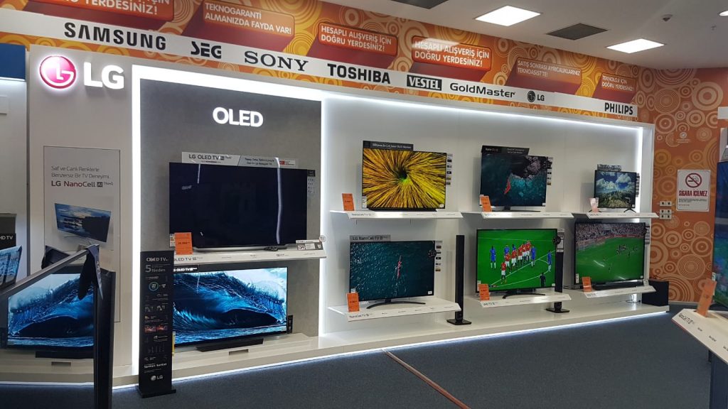 Cyclonemp-display-stand-4
